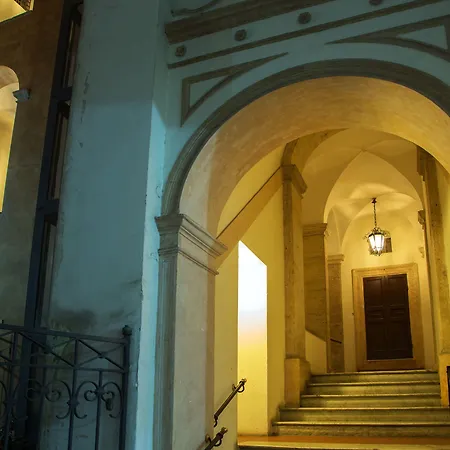 Palazzo De Cupis - And View בית הארחה 4*