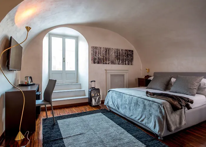 Palazzo De Cupis - And View