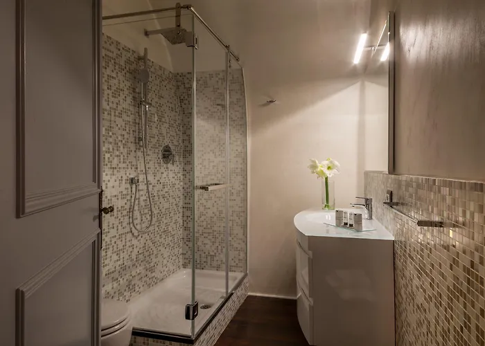 Palazzo De Cupis - And View Pensión Roma